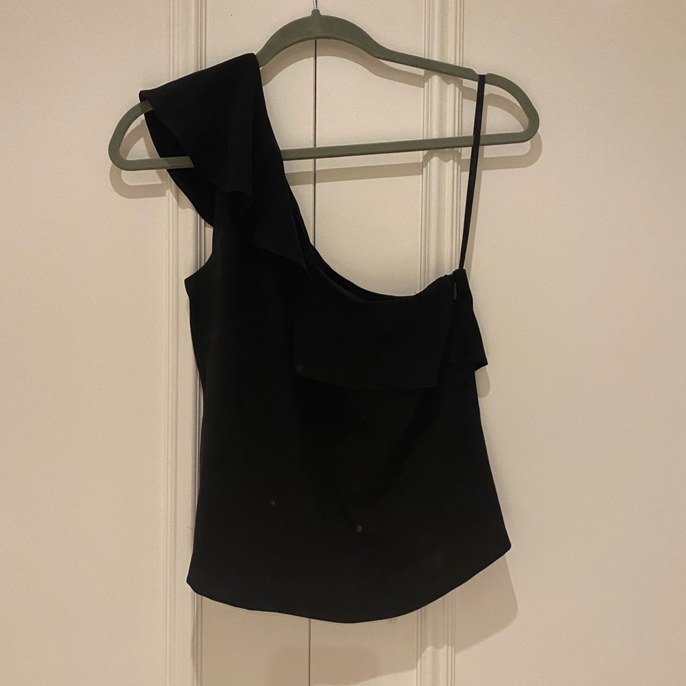ONE SHOULDER Club Monaco Ruffle Tank